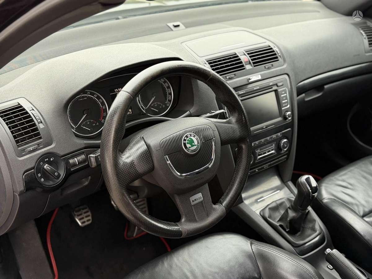 Skoda Octavia 2011 — photo 24