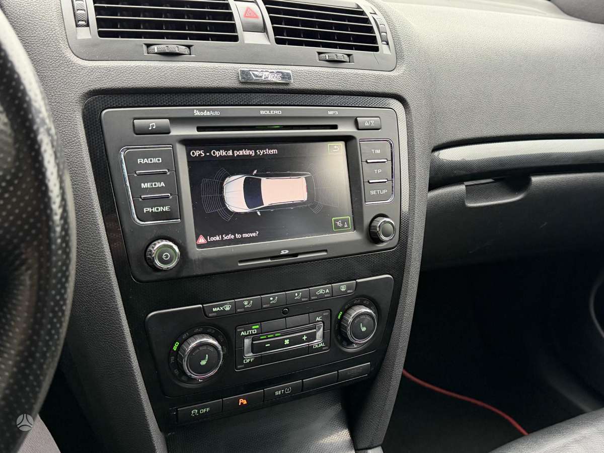 Skoda Octavia 2011 — photo 26