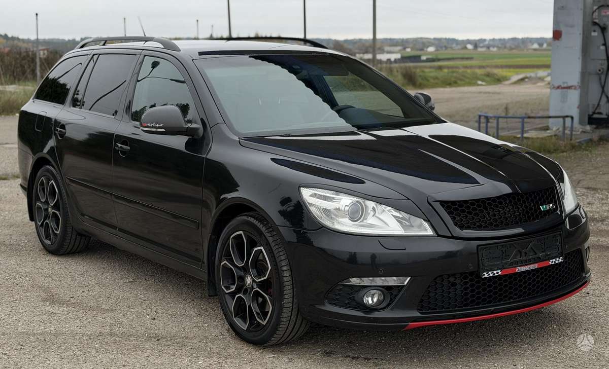 Skoda Octavia 2011 — interior