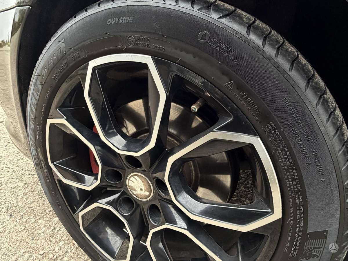 Skoda Octavia 2011 — photo 8