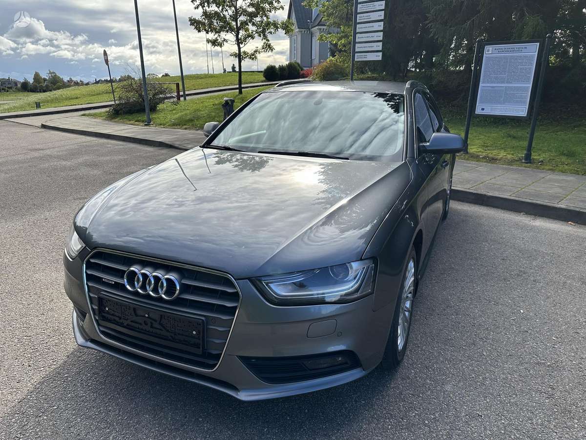 Audi A4 2013 — interior