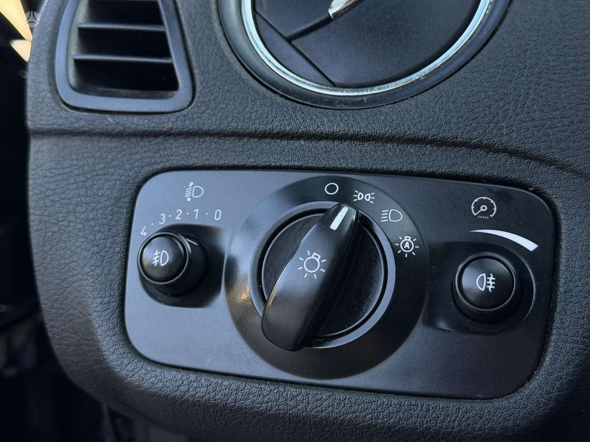 Ford S-MAX 2009 — photo 13