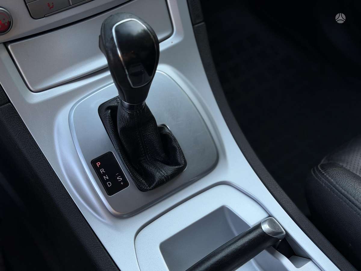 Ford S-MAX 2009 — photo 14