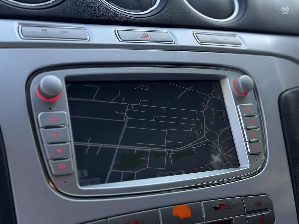 Ford S-MAX 2009 — photo 15