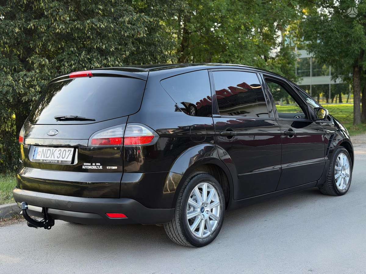 Ford S-MAX 2009 — interior
