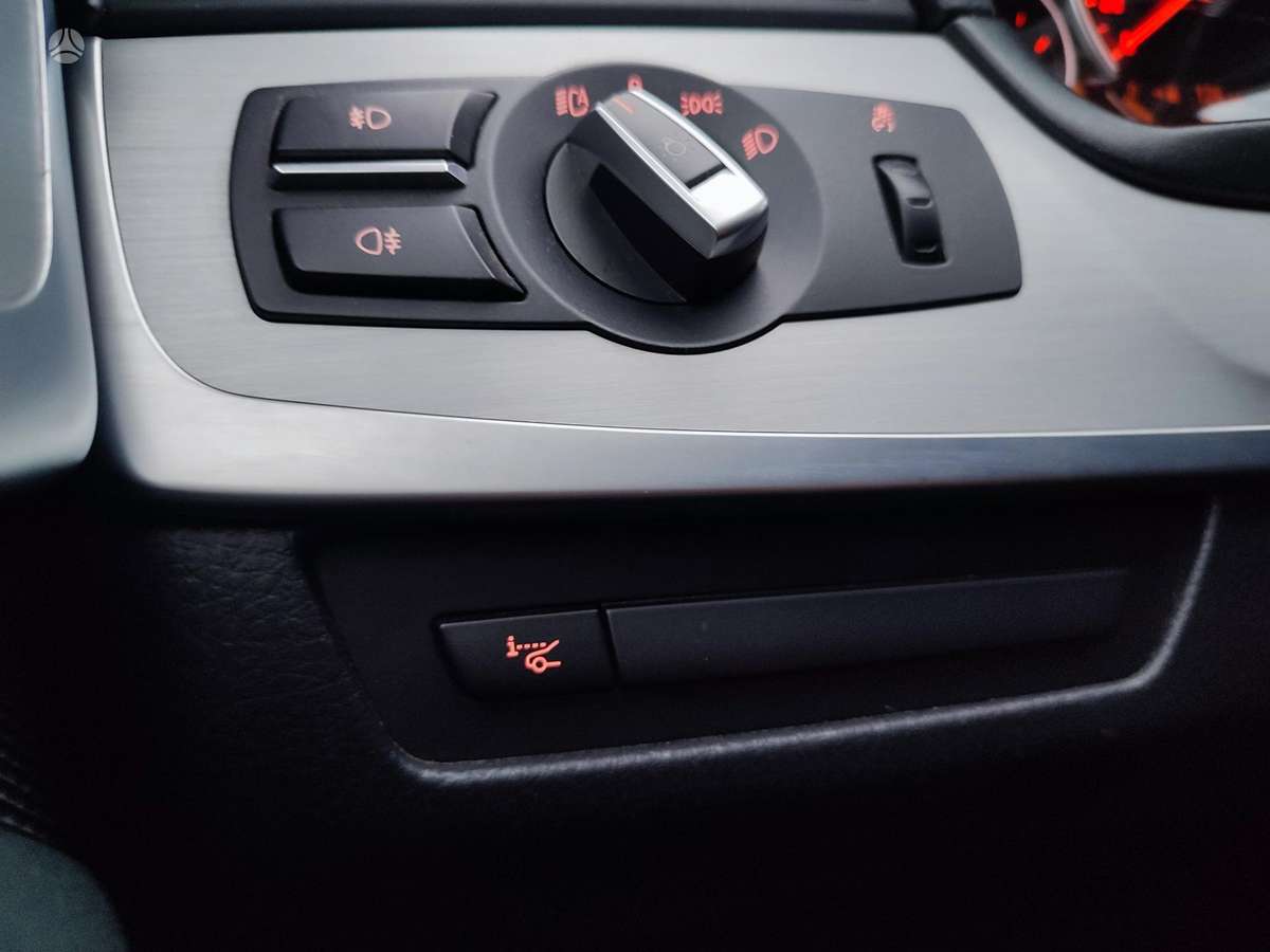 BMW 520 2015 — photo 11