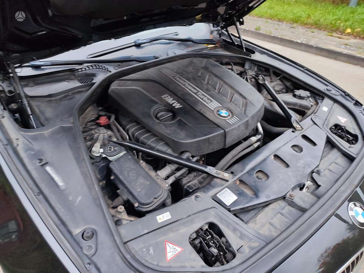 BMW 520 2015 — photo 18