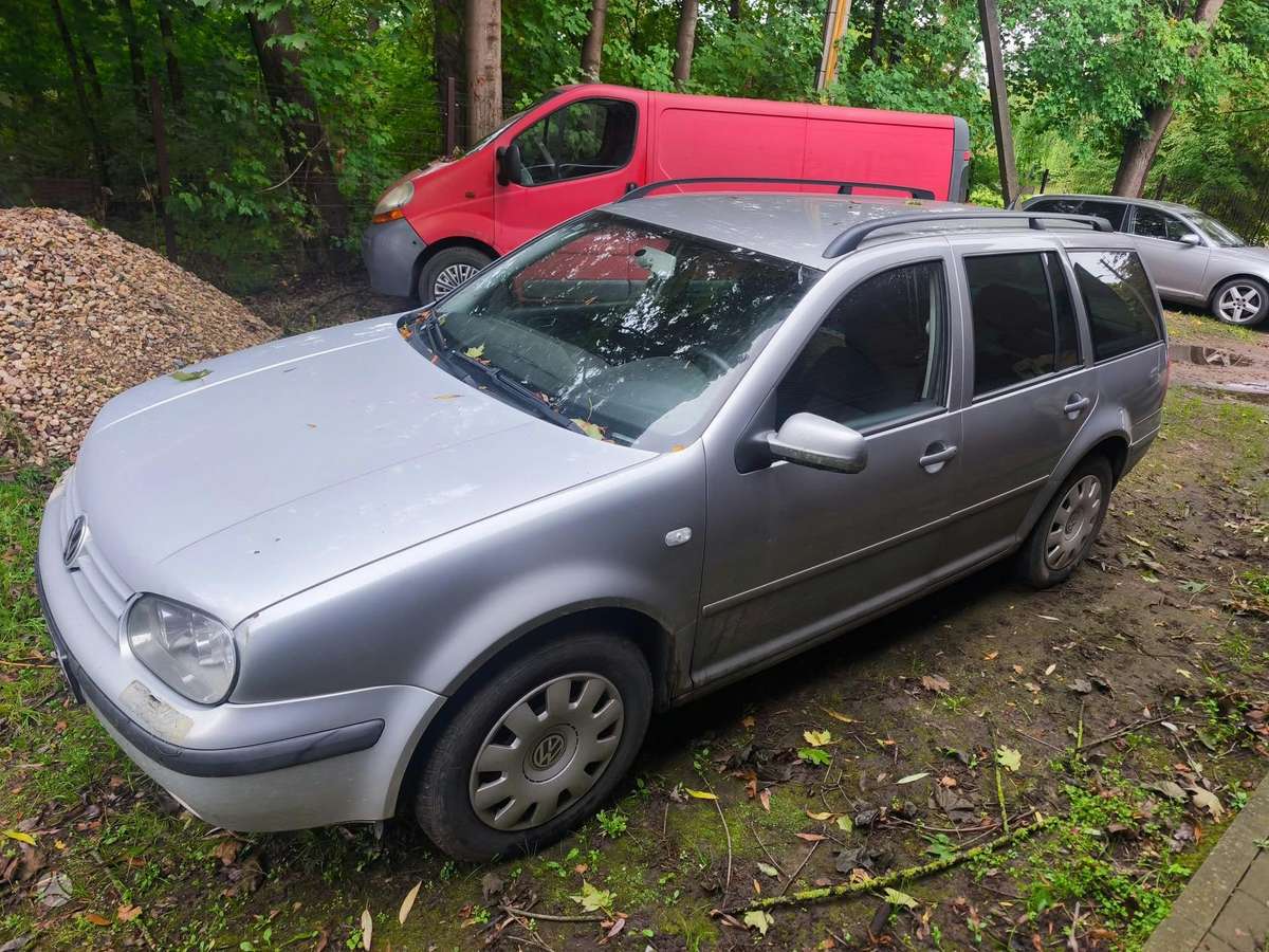 Volkswagen Golf 2006 — rear view