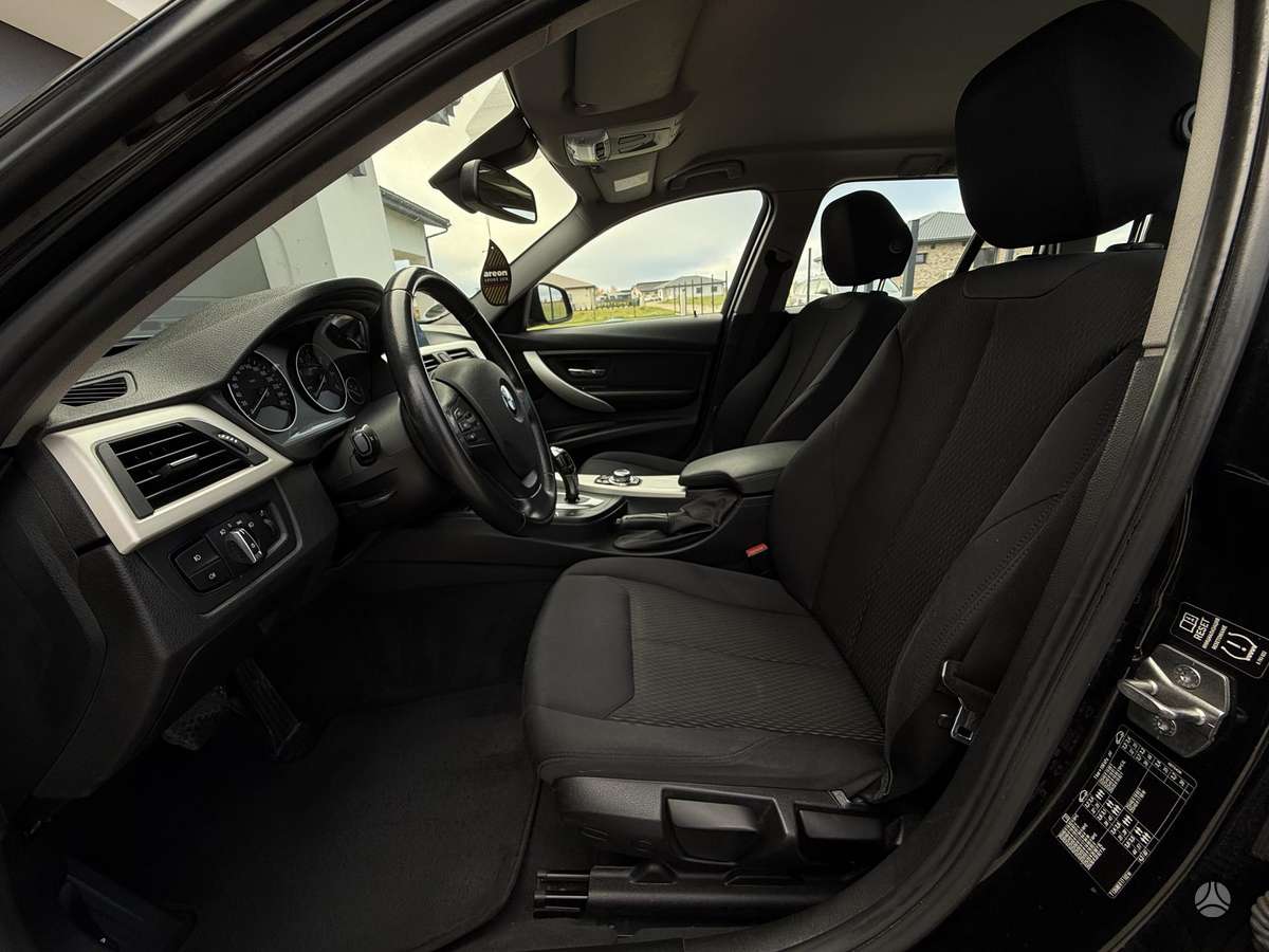 BMW 318 2015 — photo 13