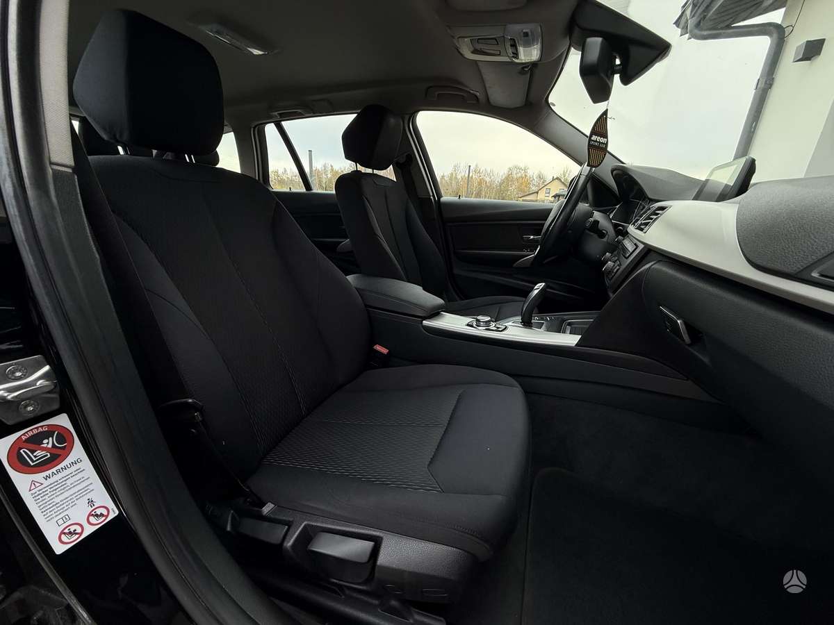 BMW 318 2015 — photo 20