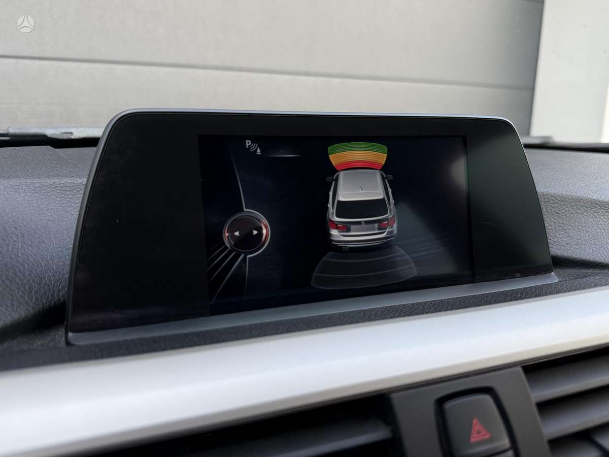 BMW 318 2015 — photo 26