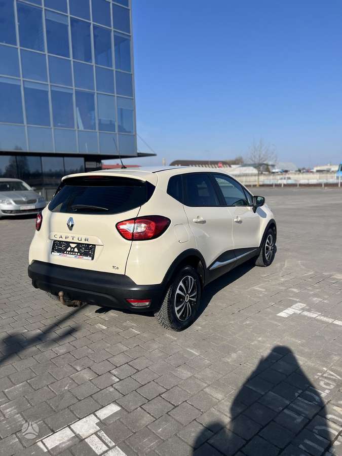 Renault Captur 2013 — двигун 898 cm³, 90 HP (66kW)
