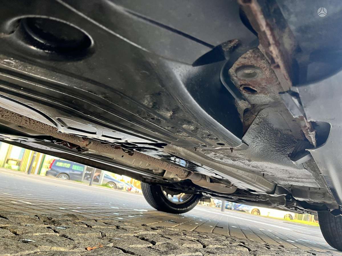 Volvo XC60 2009 — photo 14
