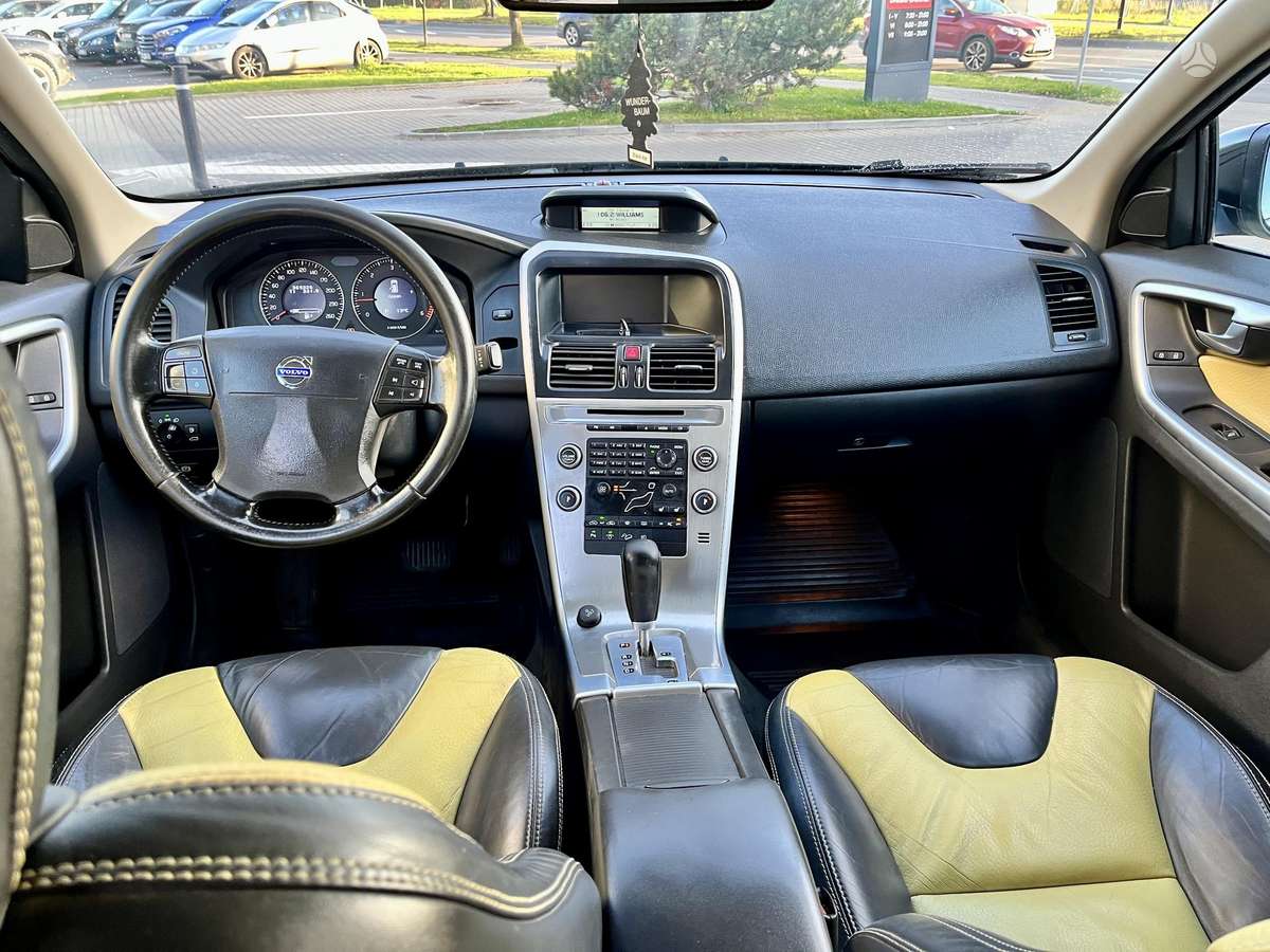 Volvo XC60 2009 — photo 18