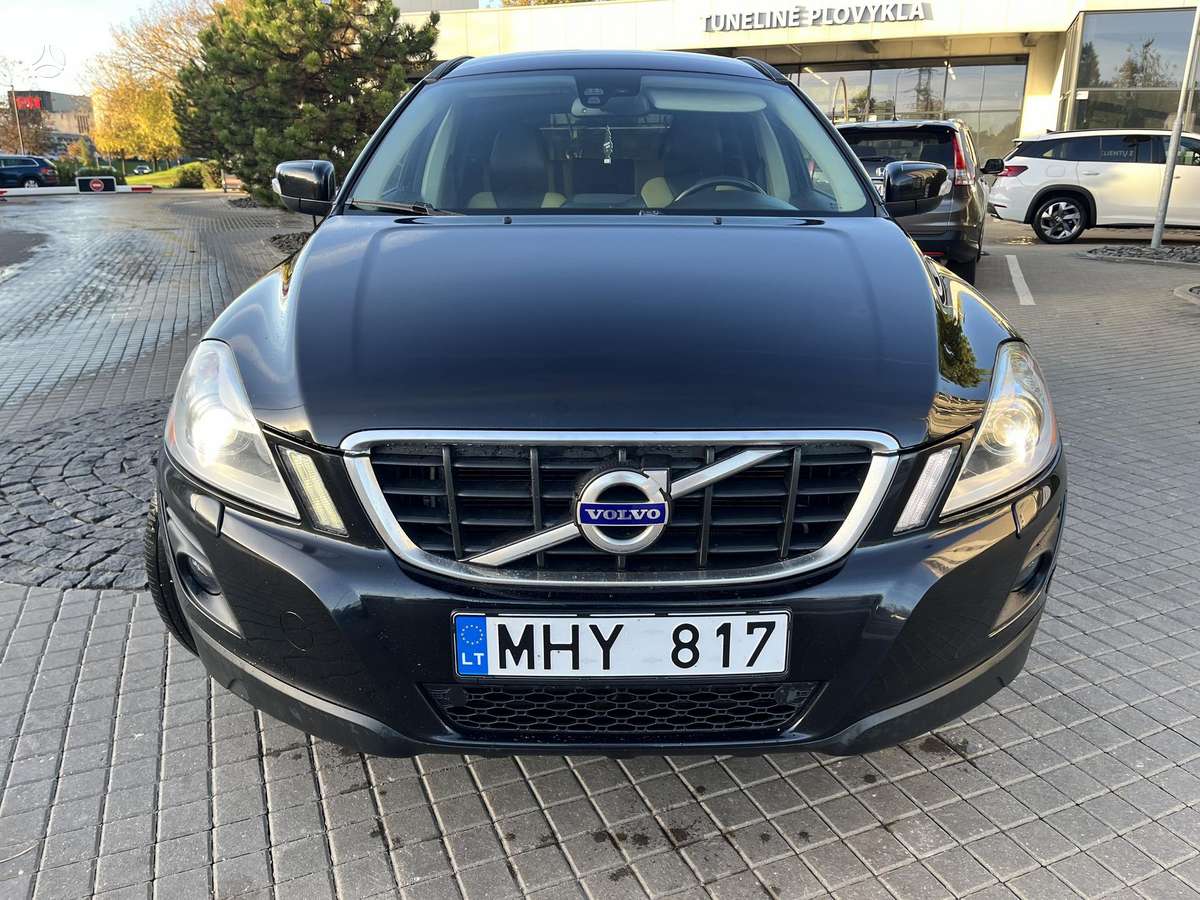 Volvo XC60 2009 — rear view