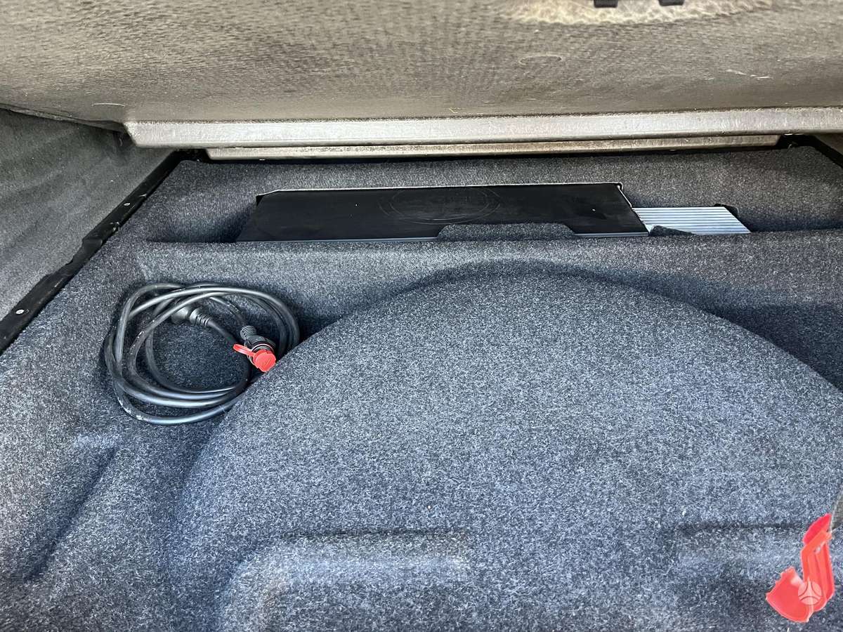 Volvo XC60 2009 — photo 20