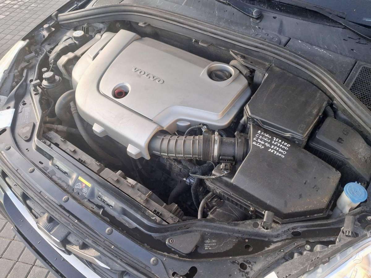 Volvo XC60 2009 — photo 24