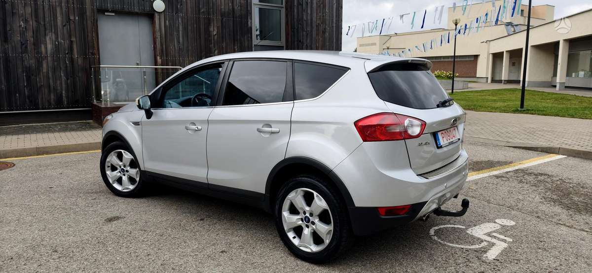 Ford Kuga 2010 — двигун 2000 cm³, 140 HP (103kW)