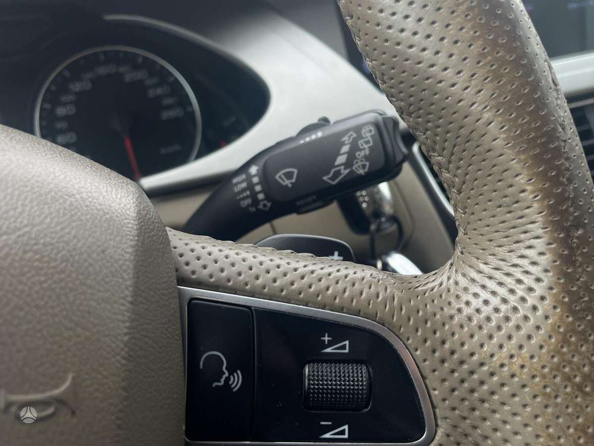Audi A4 2010 — photo 19