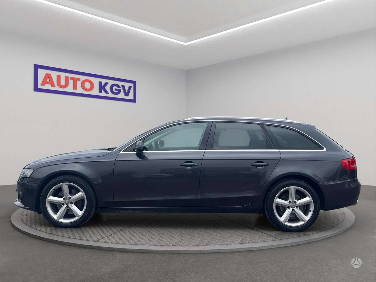 Audi A4 2010 — rear view