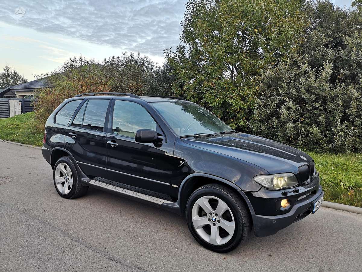 BMW X5 2005 — rear view