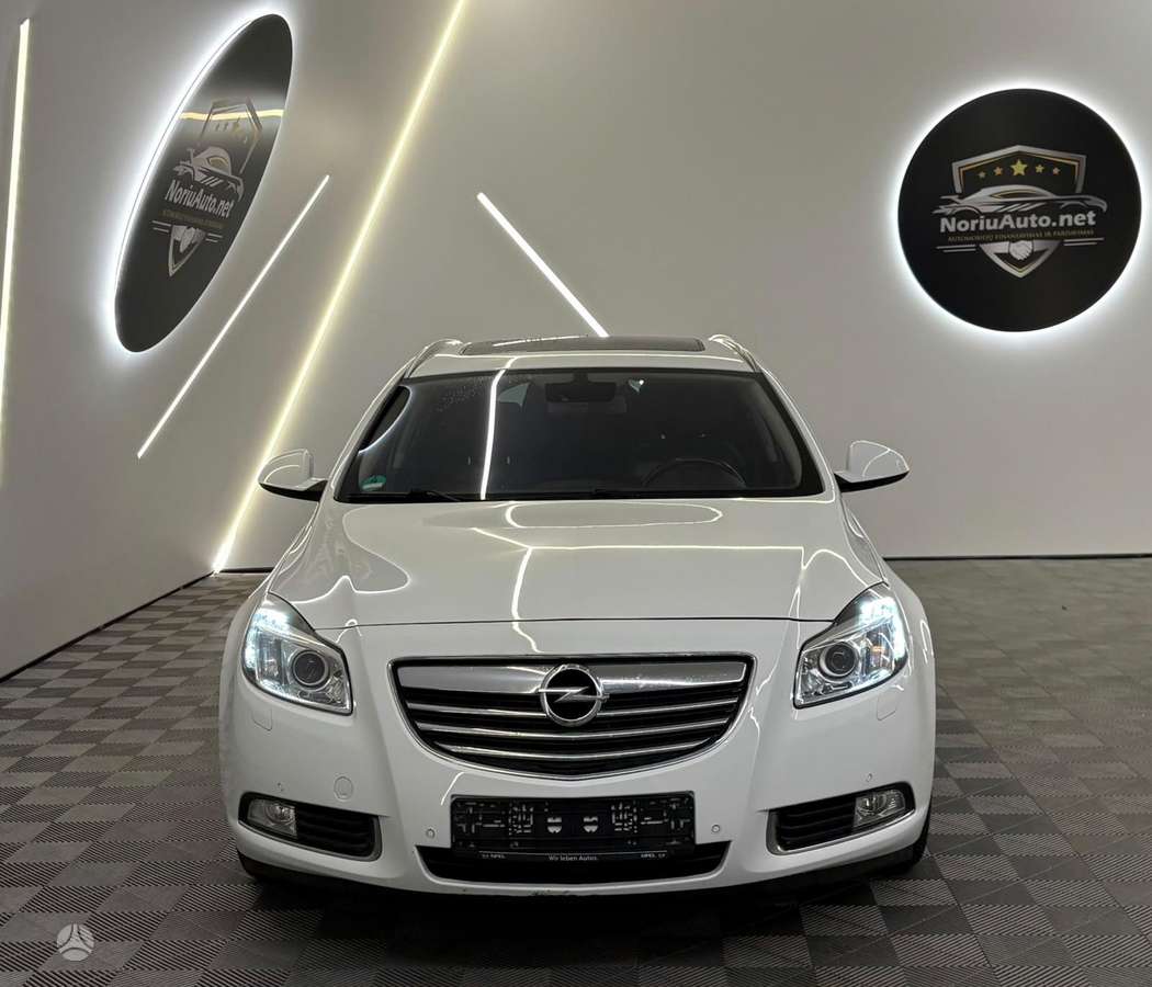 Opel Insignia 2010 — photo 18