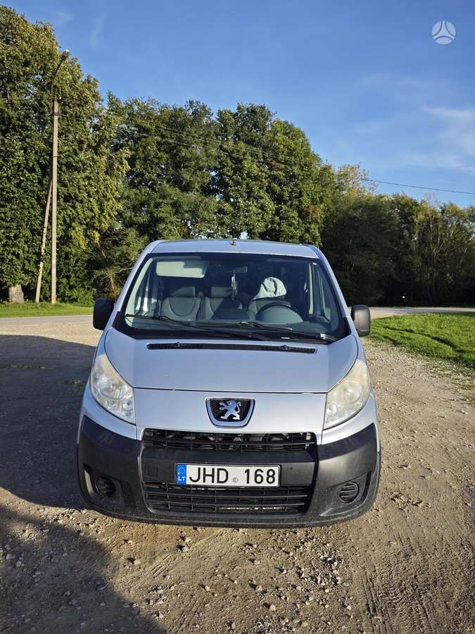 Peugeot Expert 2010 — interior