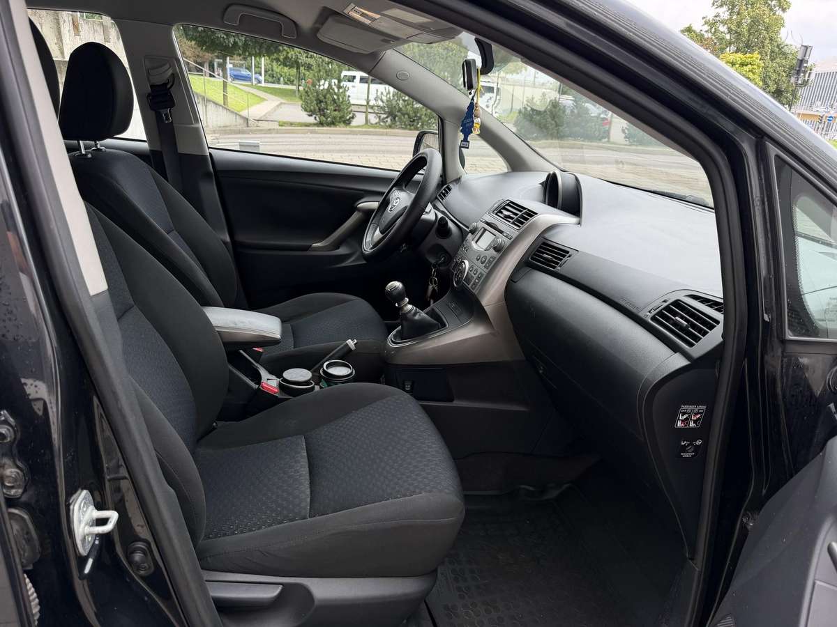 Toyota Verso 2011 — photo 6