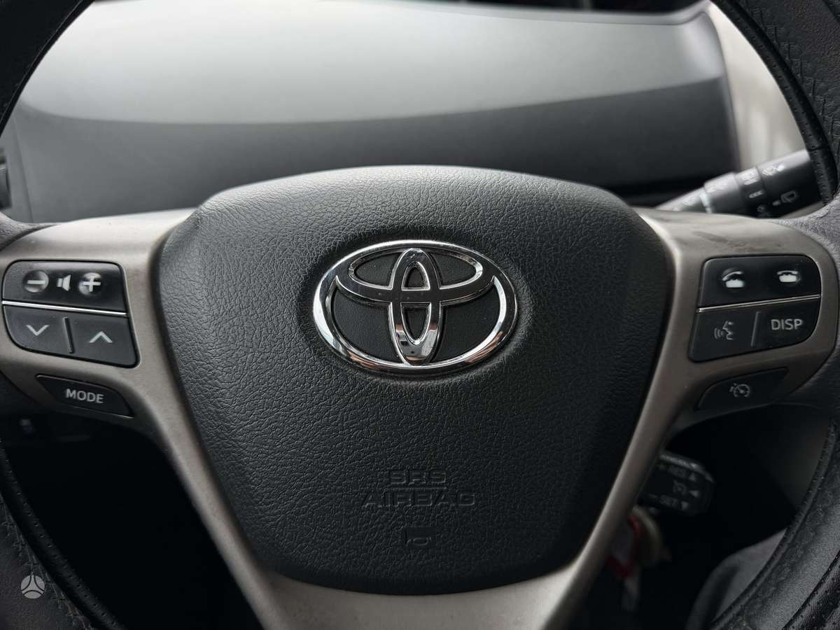 Toyota Verso 2011 — photo 9