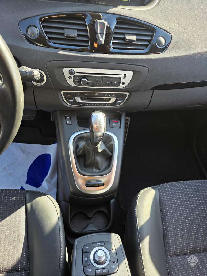 Renault Grand 2014 — photo 11