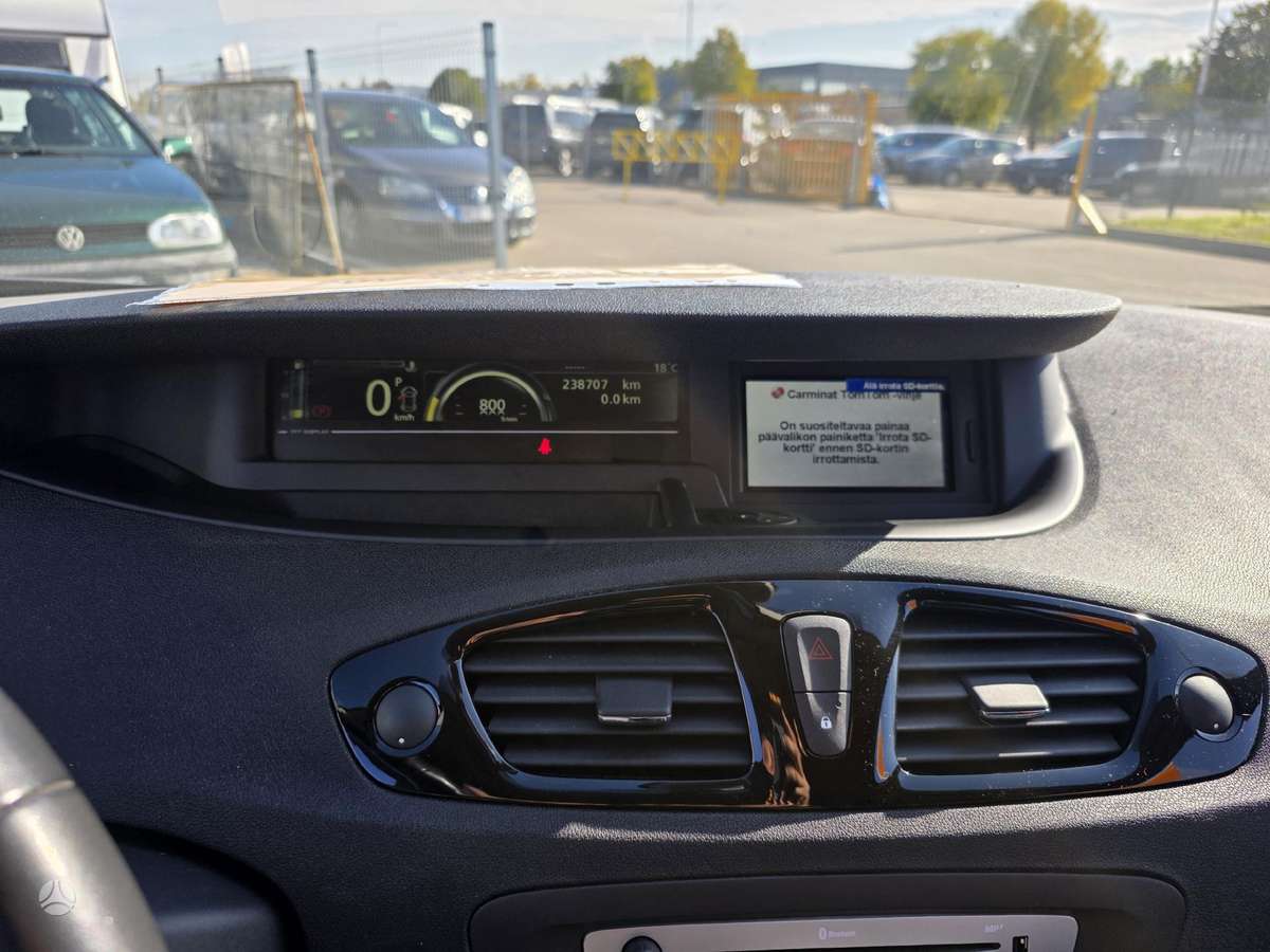 Renault Grand 2014 — photo 12