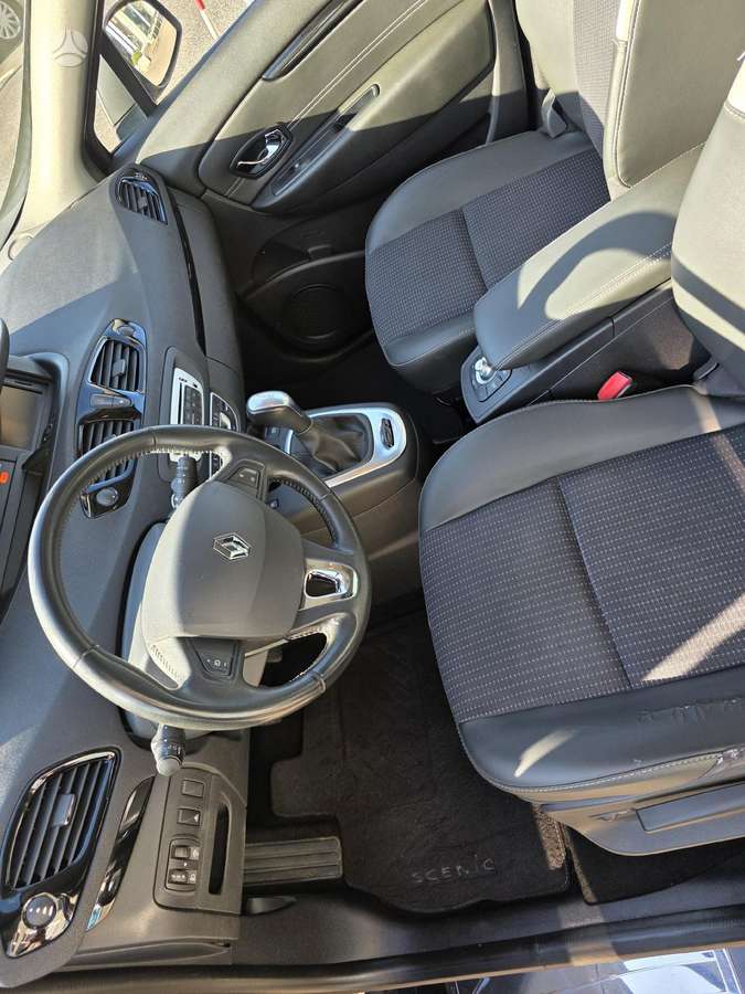 Renault Grand 2014 — photo 14