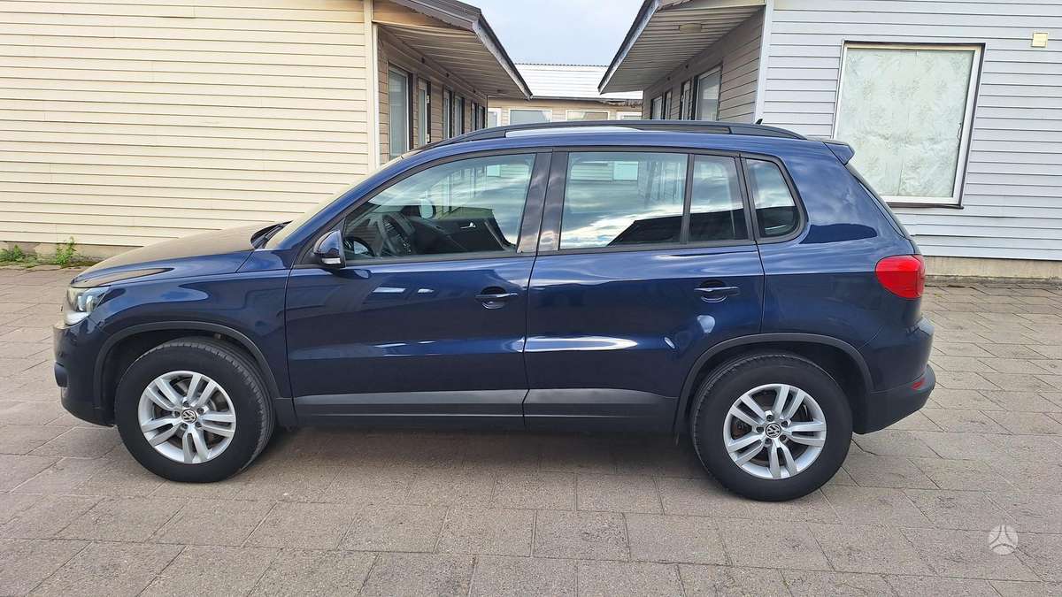 Volkswagen Tiguan 2011 — photo 12