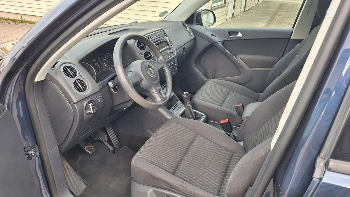 Volkswagen Tiguan 2011 — photo 13