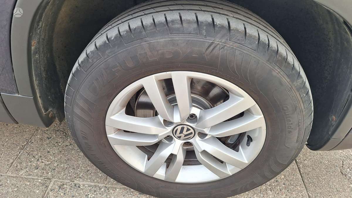 Volkswagen Tiguan 2011 — photo 29