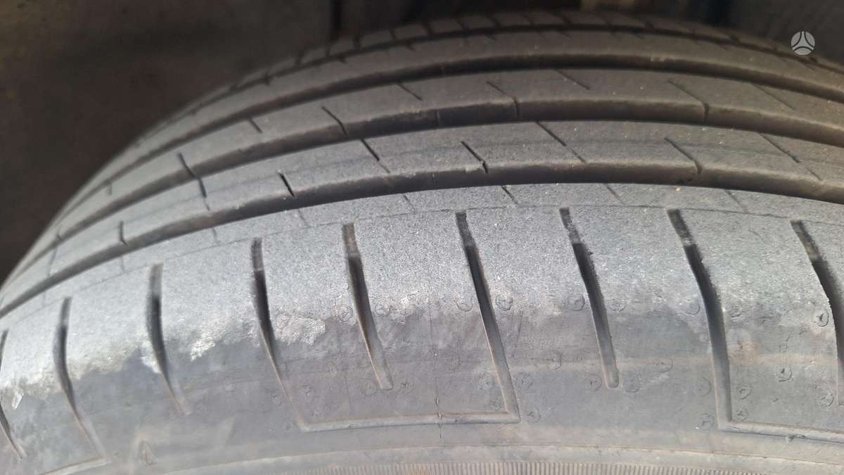 Volkswagen Tiguan 2011 — photo 31