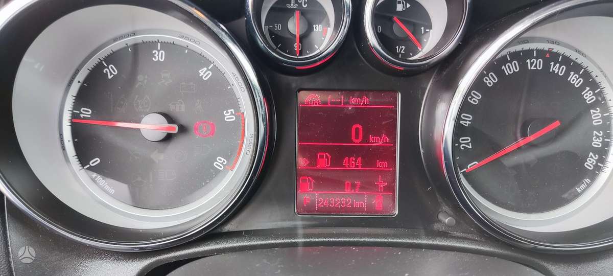Opel Astra 2013 — photo 5