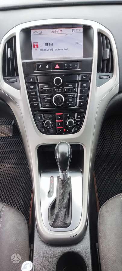 Opel Astra 2013 — photo 6
