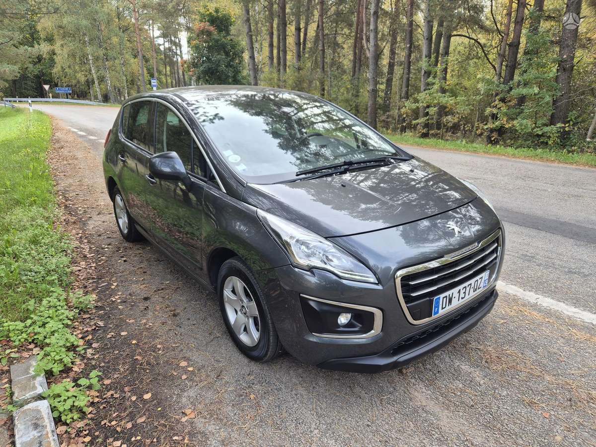 Peugeot 3008 2015 — interior