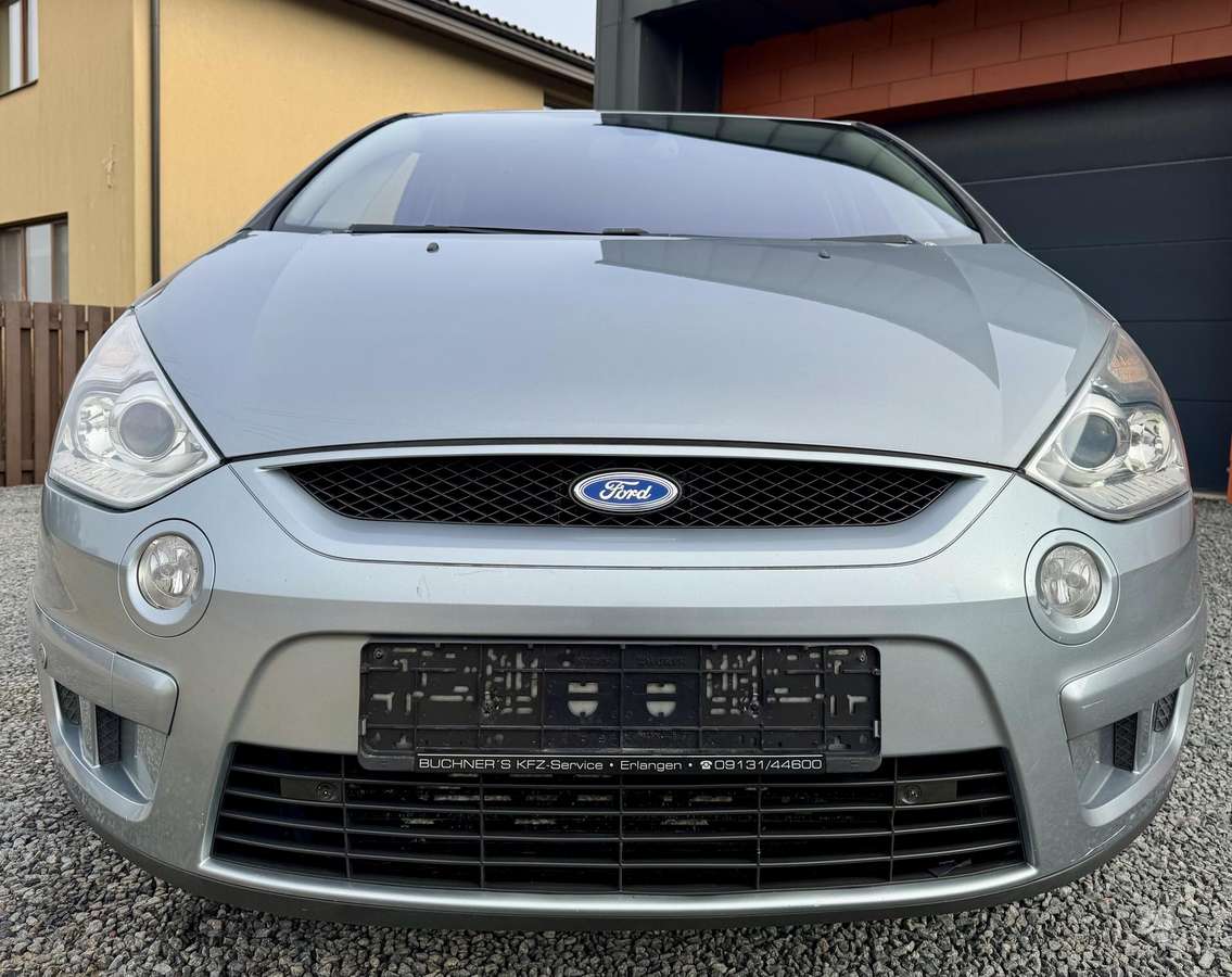Ford S-MAX 2009 — салон