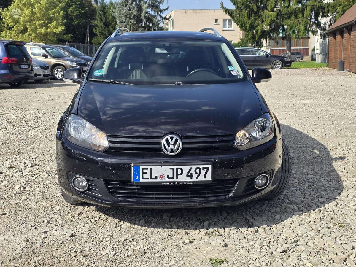 Volkswagen Golf 2012 — rear view