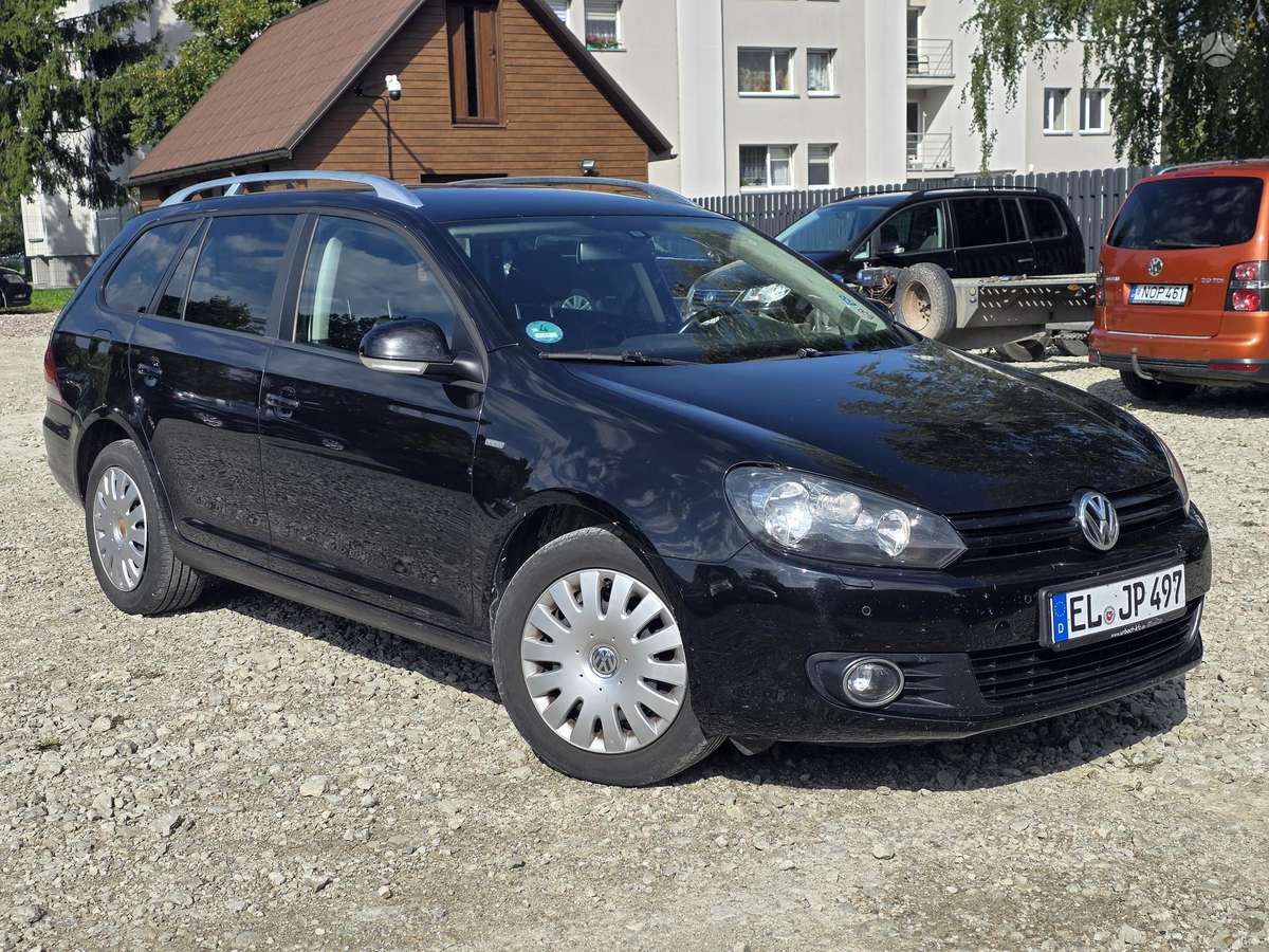 Volkswagen Golf 2012 — interior