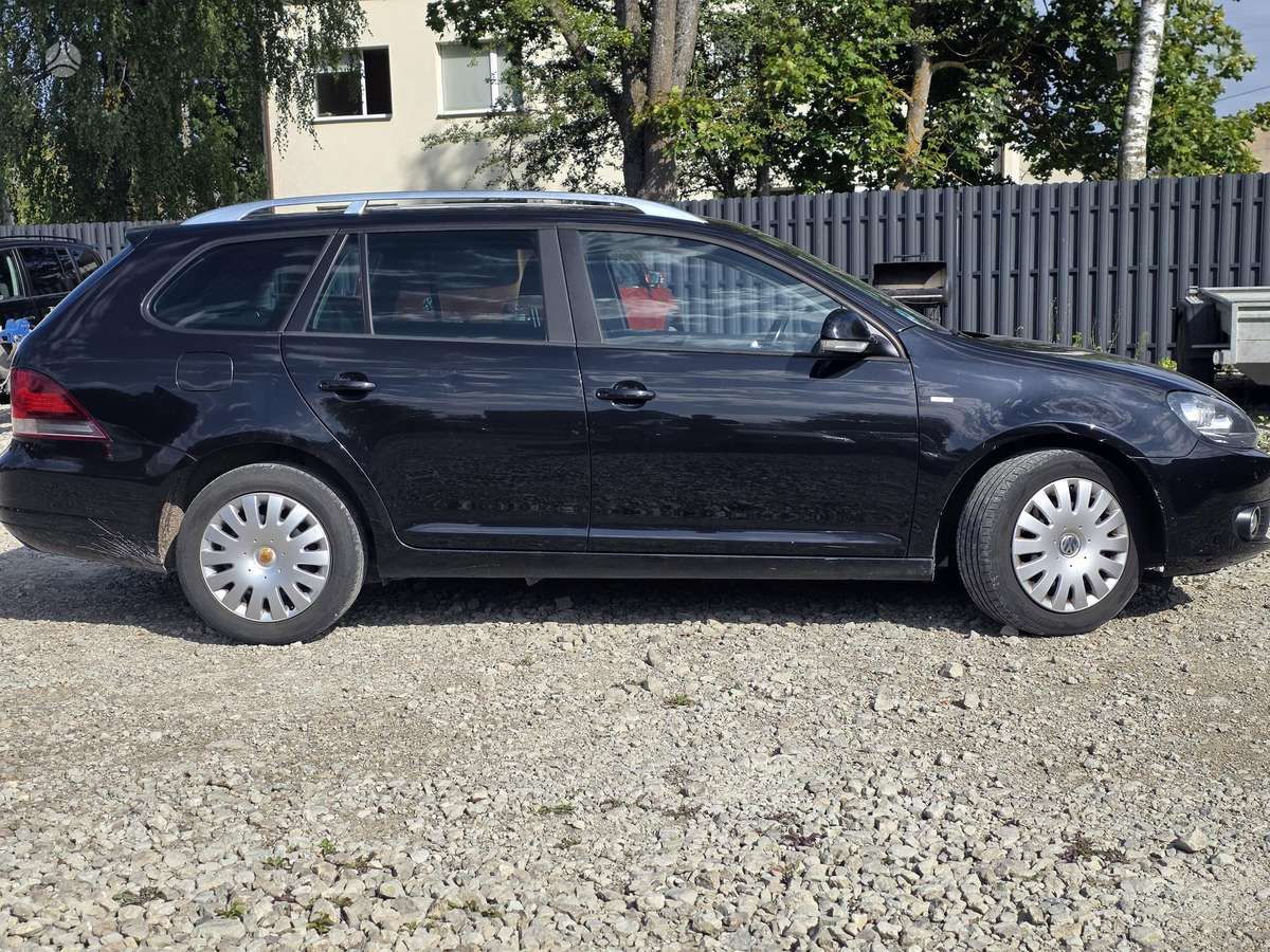 Volkswagen Golf 2012 — engine 1968 cm³, 140 HP (103kW)