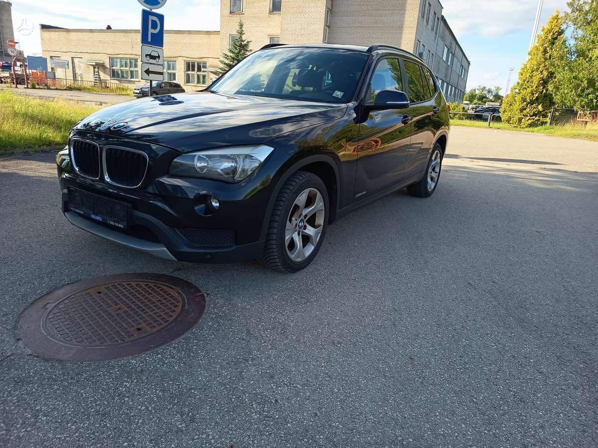 BMW X1 2014 — вигляд ззаду