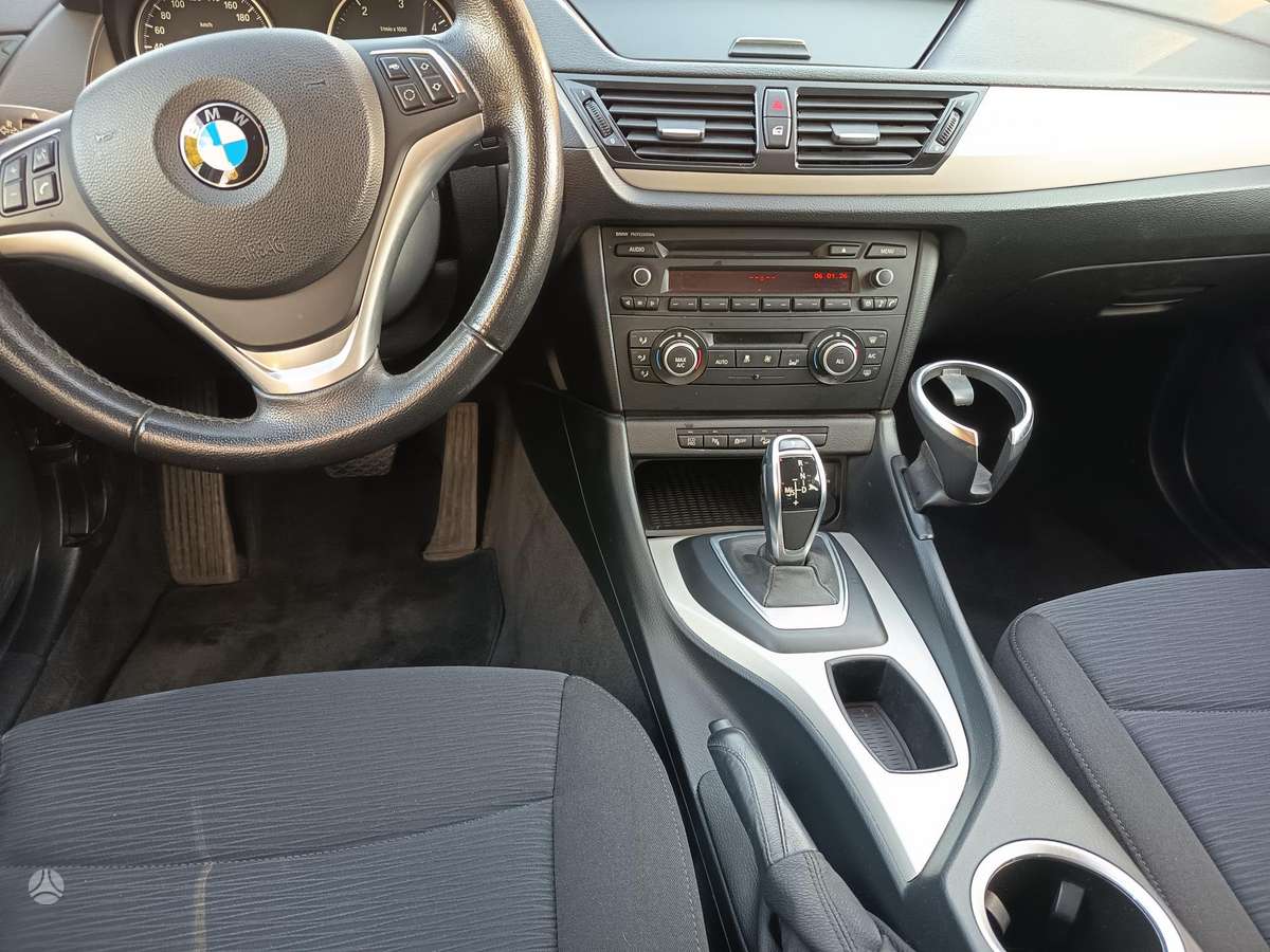 BMW X1 2014 — фото 9