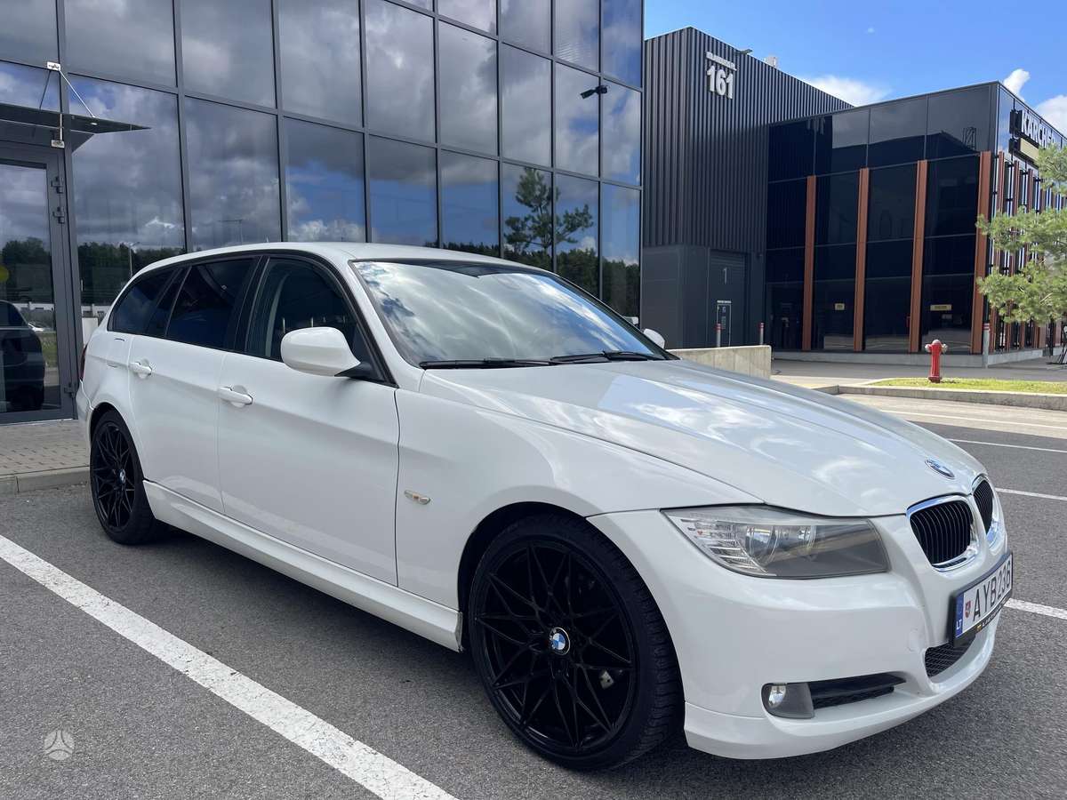BMW 320, 2010