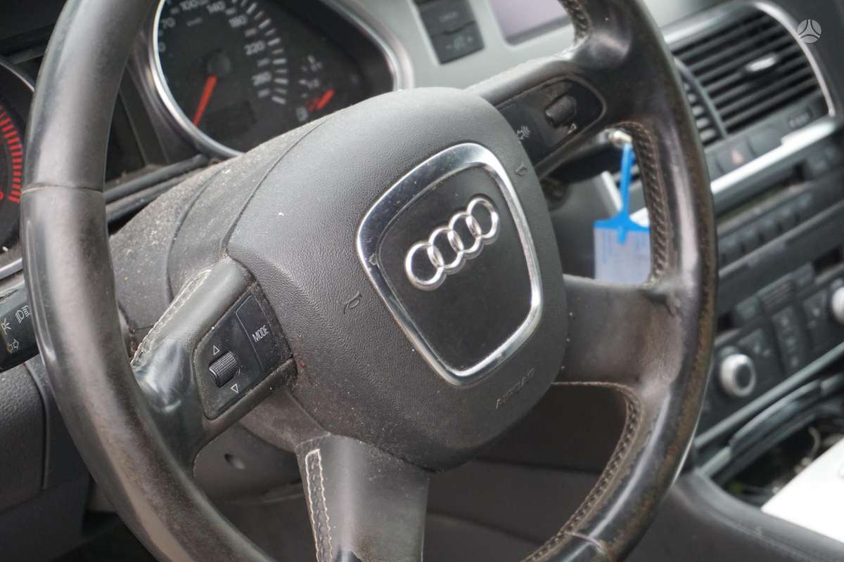 Audi Q7 2008 — photo 16