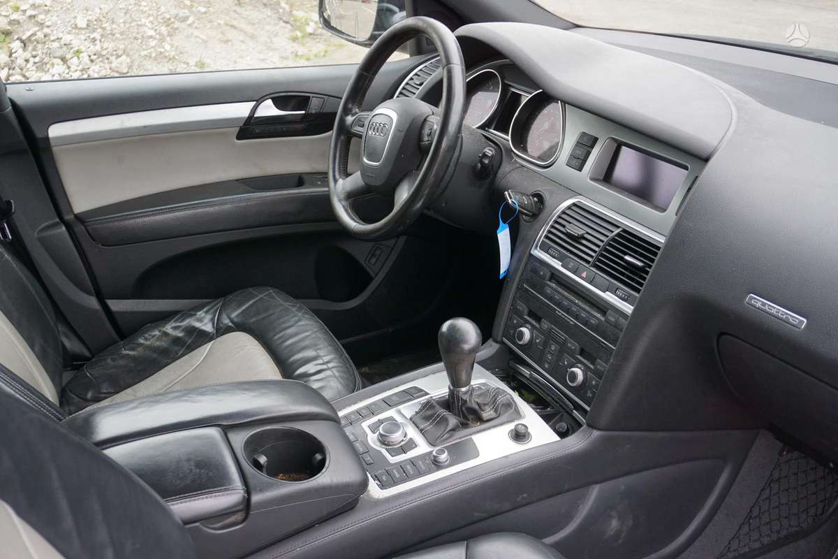 Audi Q7 2008 — photo 8