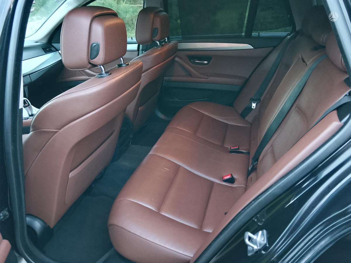 BMW 520 2011 — photo 14