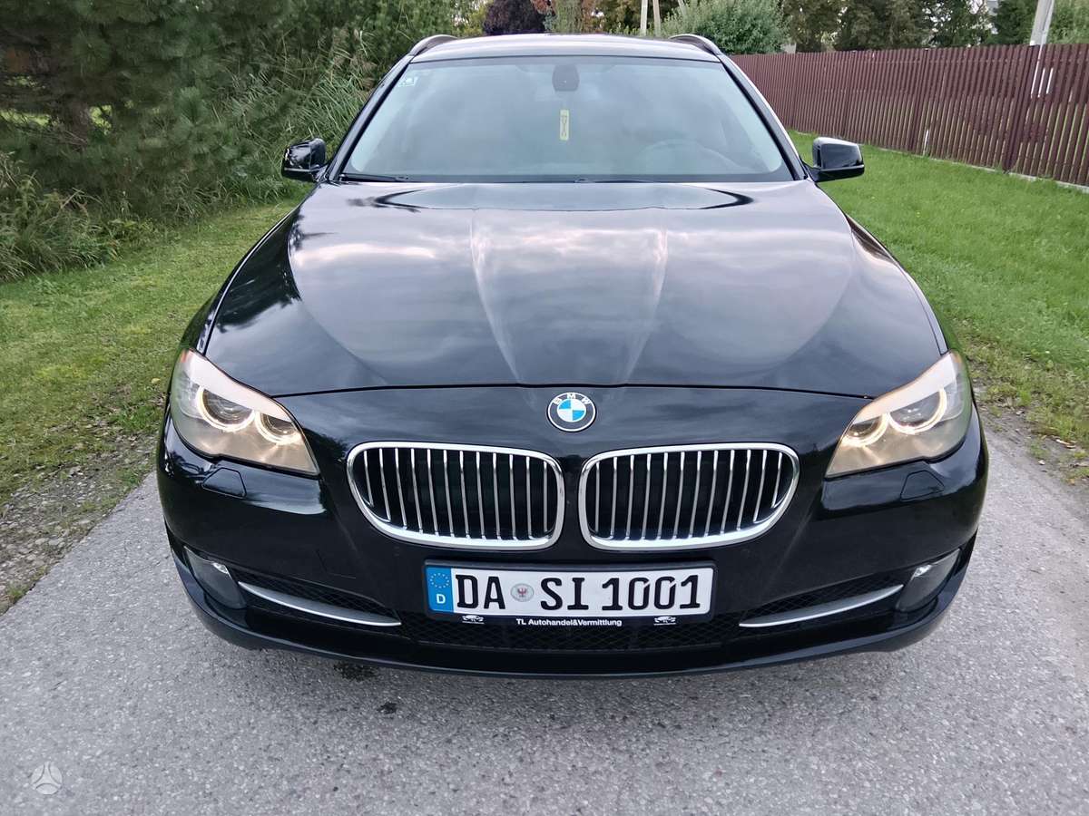 BMW 520 2011 — photo 8